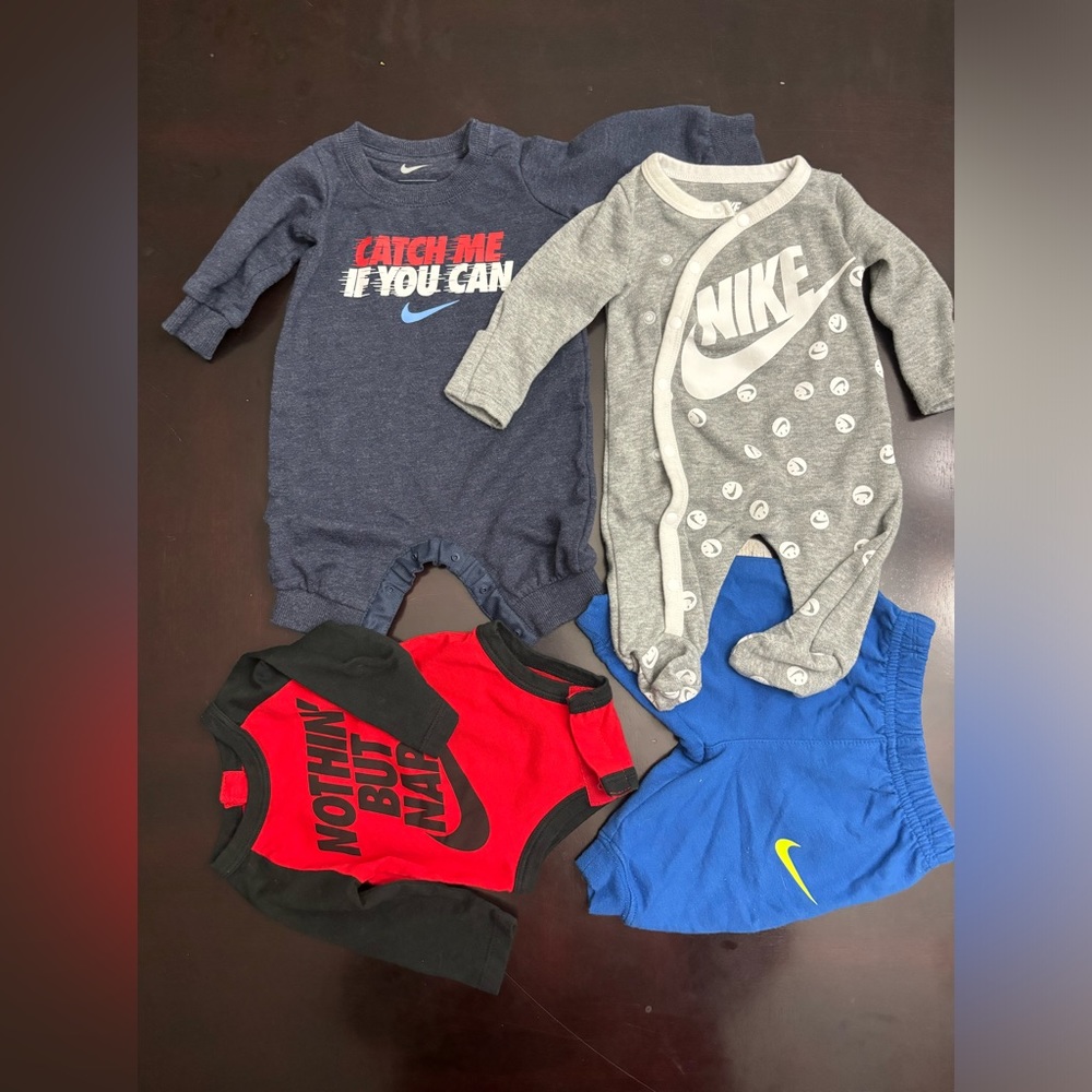 Nike Bundle x3 One Piece and 1 pair of Pants for Newborn